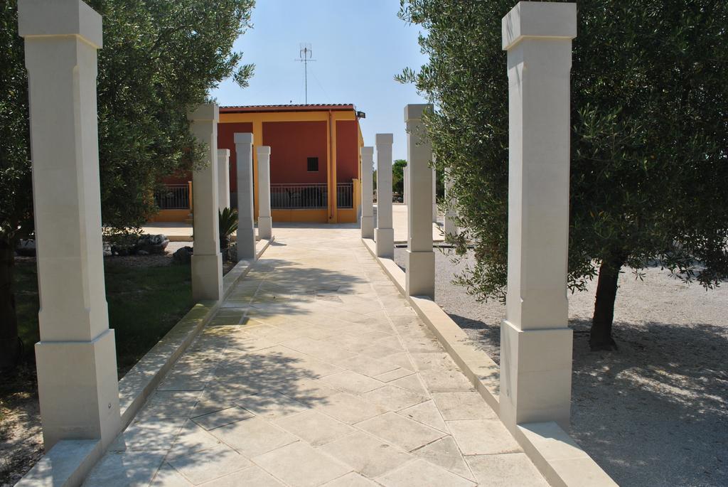 Tenuta La Spezia Carpignano Salentino Exterior photo